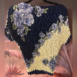 Beautiful flowy crinkle satin top would fit Size S-XL